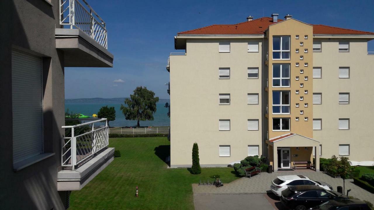 Siofoki Vizparti Nyaralo - Lakeside Apartment Zewnętrze zdjęcie